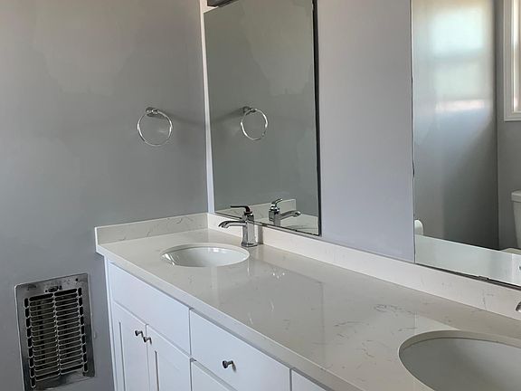 5th image of 210 S Lucia Ave #1