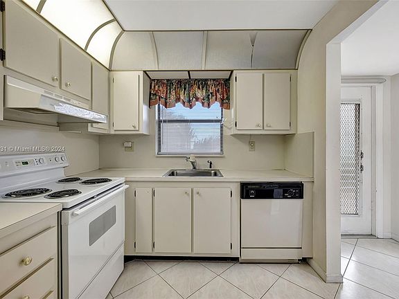 5th image of 10444 NW 30th Ct APT 310