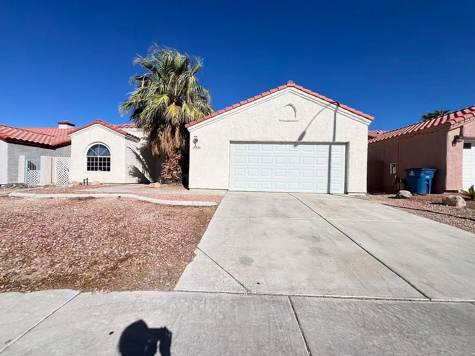 4226 Inglewood Point St