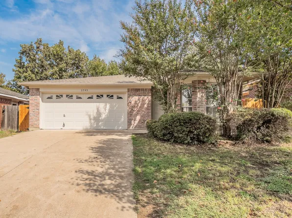 3745 Chaddybrook Ln, Fort Worth, TX 76137