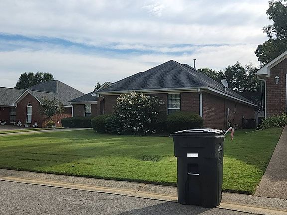 2nd image of 205 Somerled Ct