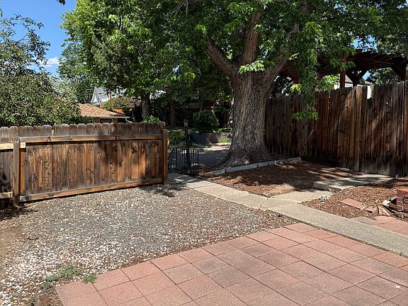 4th image of 2526 N Oak St