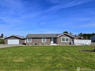 122 Lois Ln, Sequim, WA 98382
