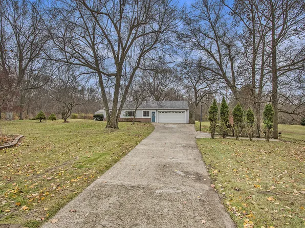 66017 Conrad Rd, Edwardsburg, MI 49112