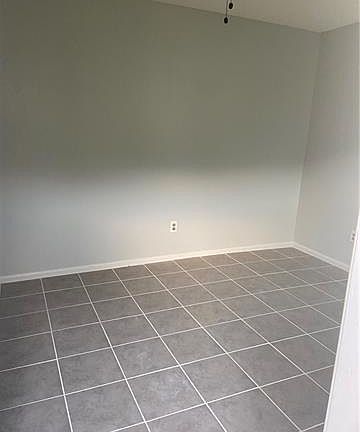 3rd image of 1232 Sere St