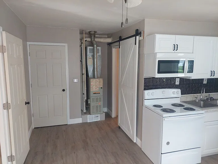 534 Park Ave — Photo 2