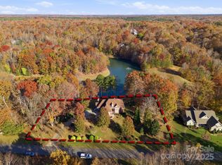 211 Harbor Ridge Dr, Statesville, NC 28677