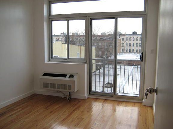5th image of 296 Stockholm St APT 3R