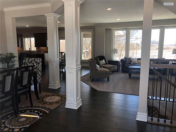 2nd image of 335 SE Brookside Dr