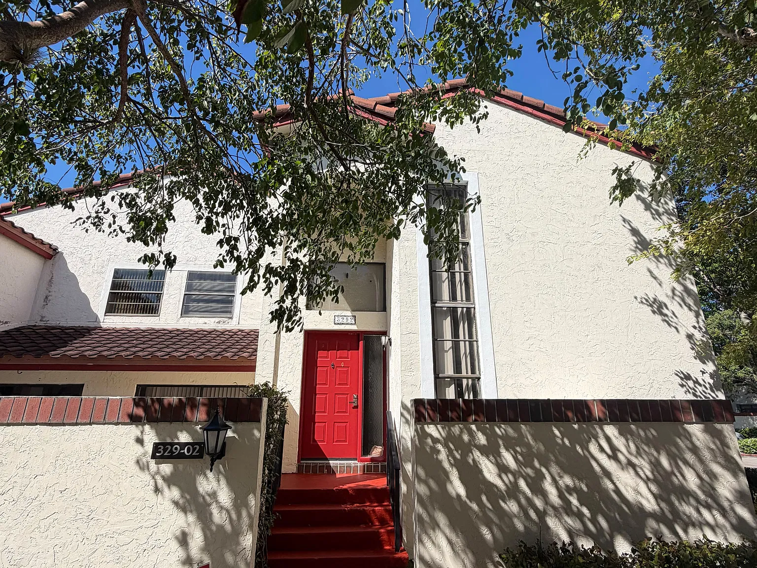 3 bed, 2.5 bath, 1407 sqft, $3,100 — Photo 3