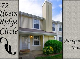 372 Rivers Ridge Cir, Newport News, VA 23608