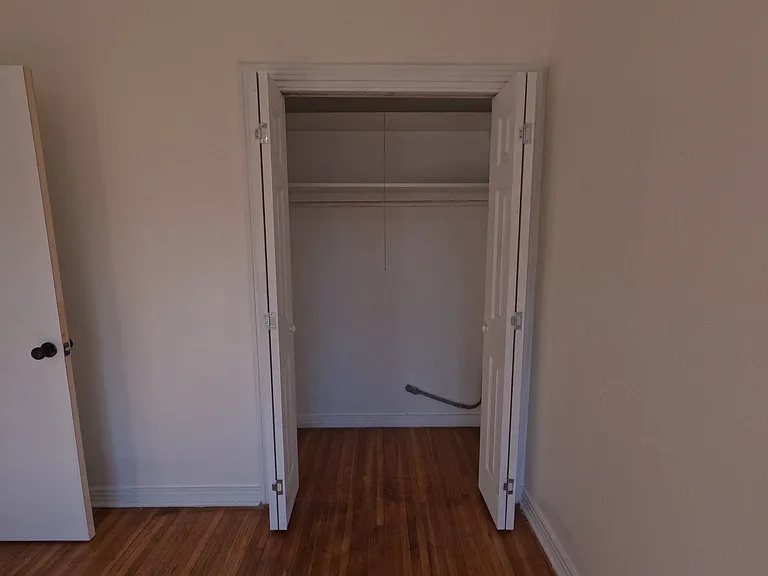 765 Callaway Dr — Photo 2