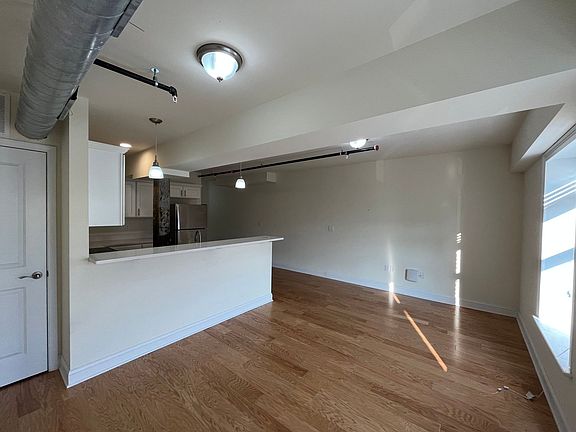 4th image of 883 Broadway APT 206