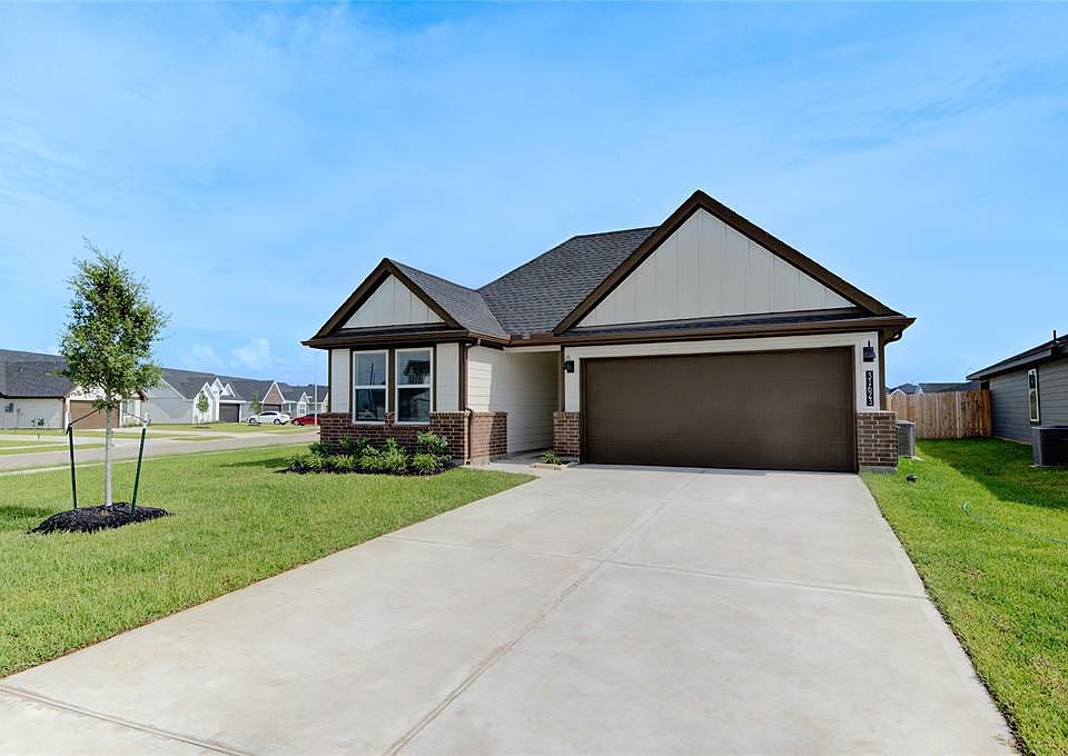 1st image of 31623 Brandon Mill Trl