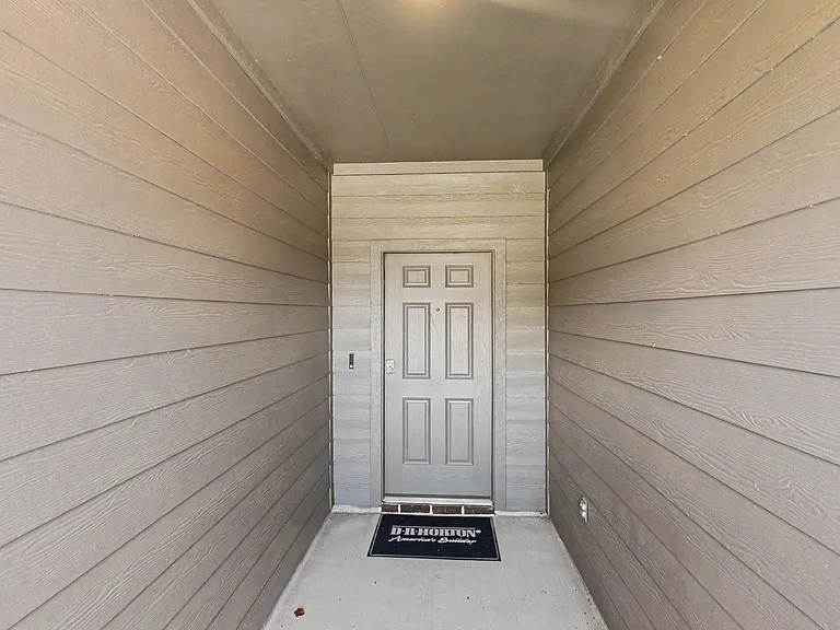609 San Jacinto Trl — Photo 2