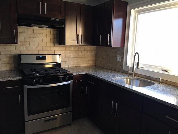 4th image of 448 Tysens Ln Floor 1