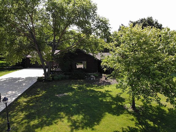 2nd image of 21828 W Whitehall Ct
