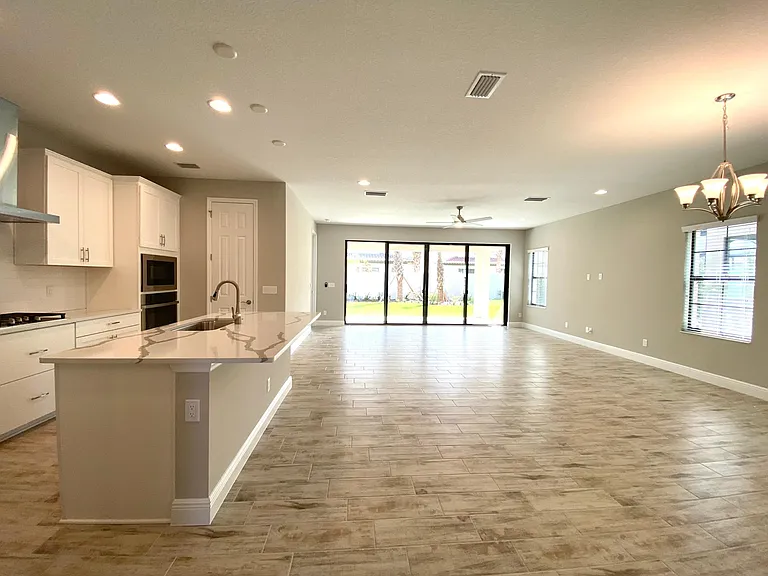 4000 Burdick Loop — Photo 10