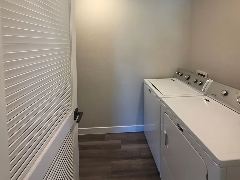 10429 Luneth Dr — Photo 25