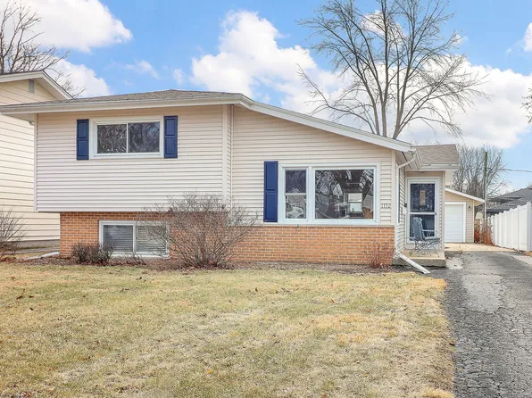 1112 E Elm St, Wheaton, IL 60189