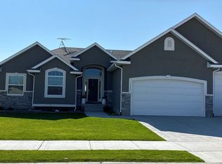 115 W 4 S, Sugar City, ID 83448