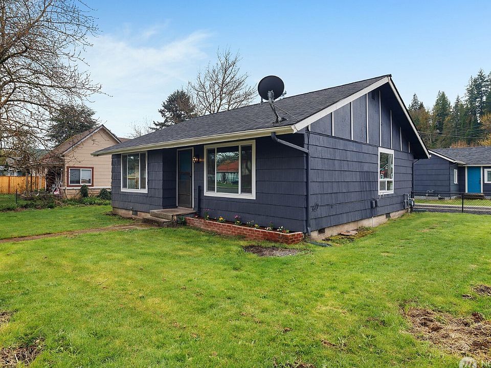 Front of house and yard