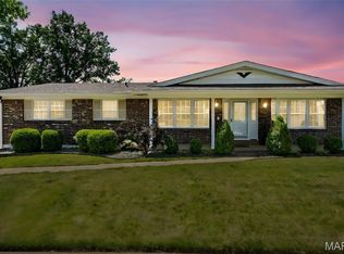 3228 Hedgetree Ln, Saint Louis, MO 63129