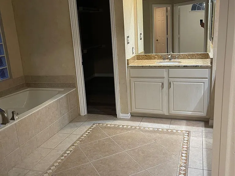 3808 Hunters Trl — Photo 11