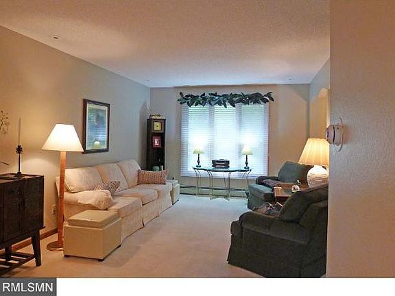 4th image of 2470 Beam Ave E