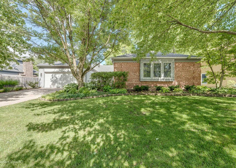 1st image of 250 Mayfair Dr