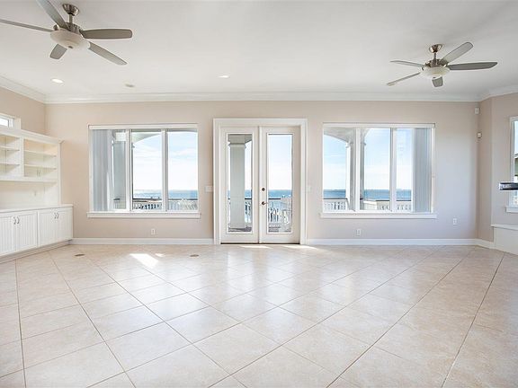 3rd image of 3571 Laguna Ct