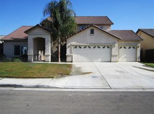 230 Spruce Ave, Fowler, CA 93625