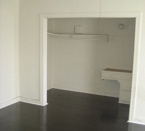 2nd image of 2651 S Manhattan Pl APT 203