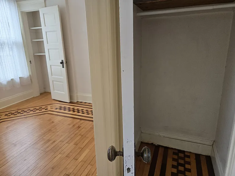 322 E Harris St #1 — Photo 1