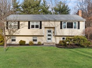 39 Sandy Ridge Cir, Sharon, MA 02067