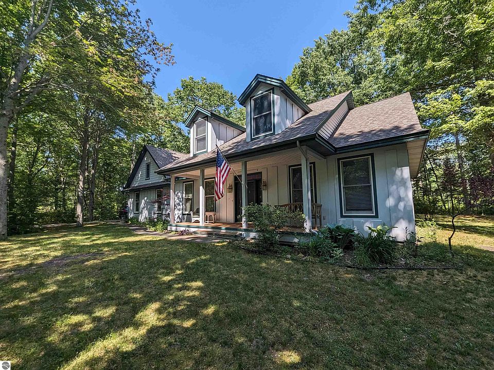 5867 Huron Woods Dr, Tawas City, MI 48763 MLS 1912627 Zillow