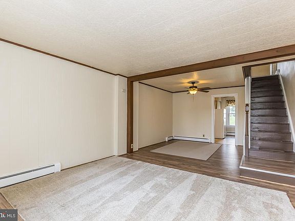 2nd image of 527 W 4th Ave