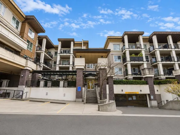 9655 King George Blvd #114, Surrey, BC V3T 0C7