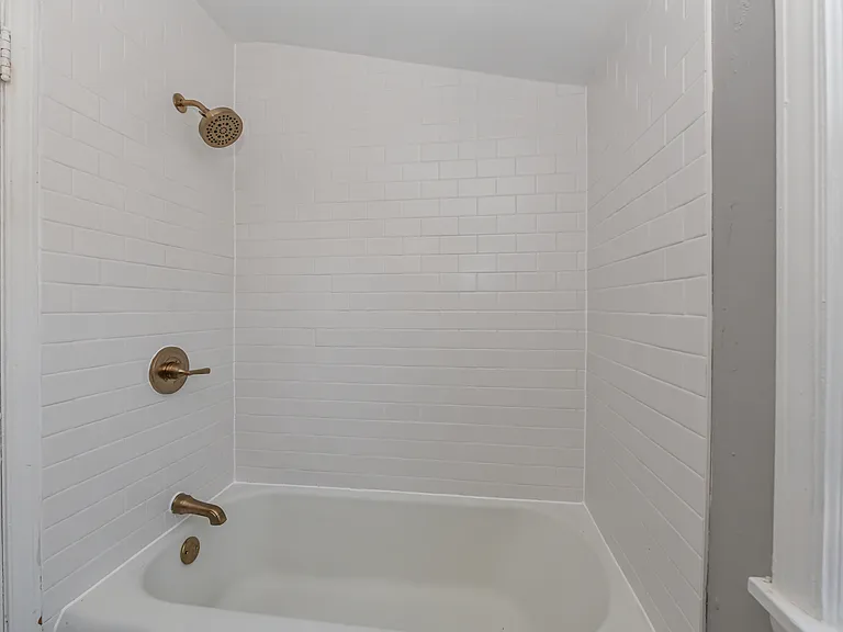 2230 S 72nd St #2 — Photo 8