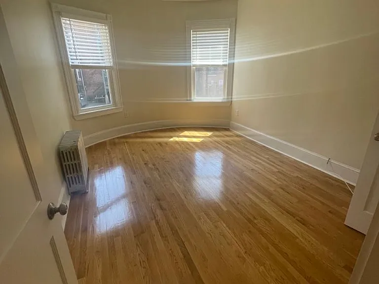 1595 Beacon St #13 — Photo 15