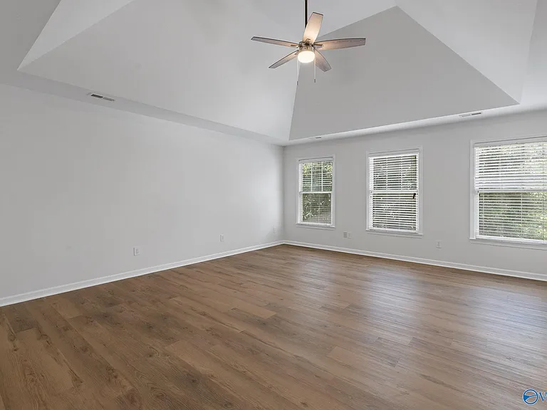 307 Acorn Grove Ln SW — Photo 16