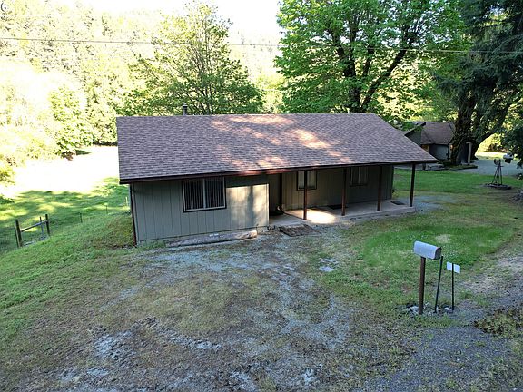 3rd image of 7503 N Myrtle Rd