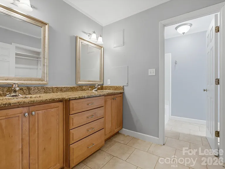 9437 Fairmead Dr — Photo 14