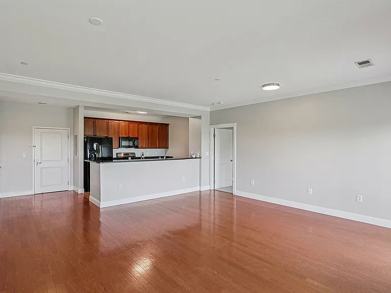 10-web-or-mls-Pawtucket Blvd-S2407-010