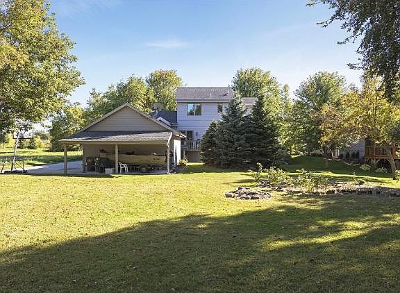 3rd image of 18374 Dell Dr