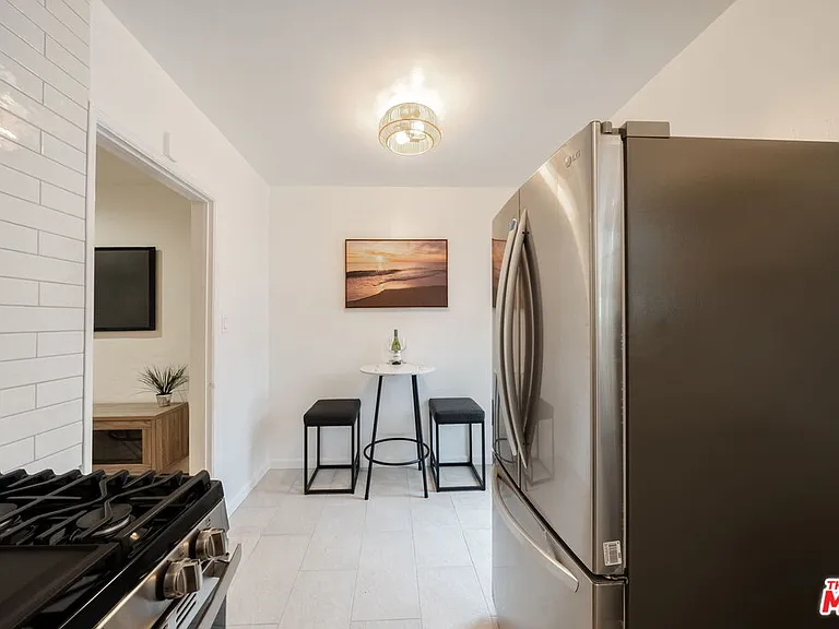 823 Highland Ave #11 — Photo 16
