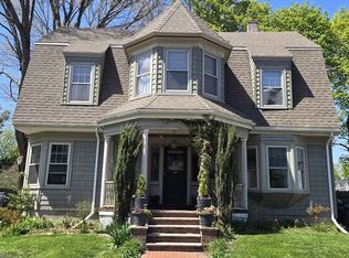 42 Sheridan St, Haverhill, MA 01830
