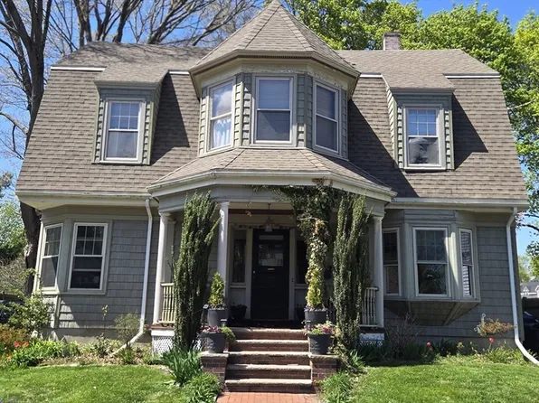 42 Sheridan St, Haverhill, MA 01830