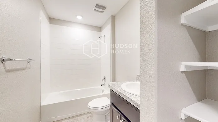 16537 Milwaukee St — Photo 21