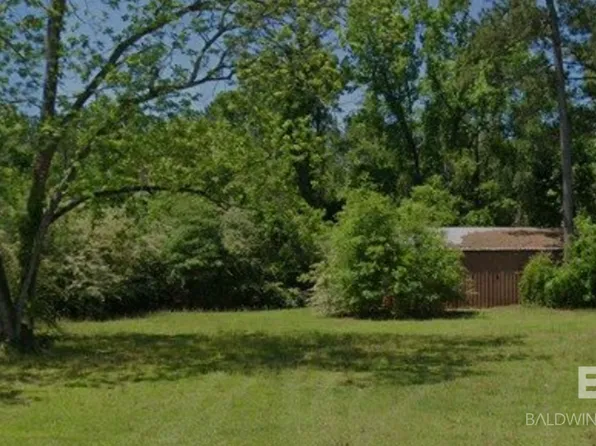 2711 Scarlet Dr, Bay Minette, AL 36507